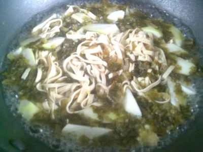 夜咲きの花と厚切り豆腐皮を使ったカラシナの漬物の作り方：6