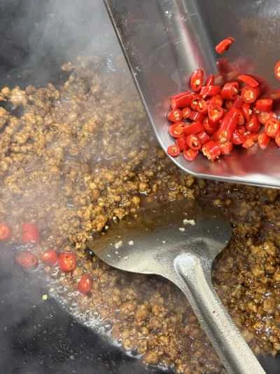 乾燥豆腐、枝豆、ひき肉の炒め物の作り方：10