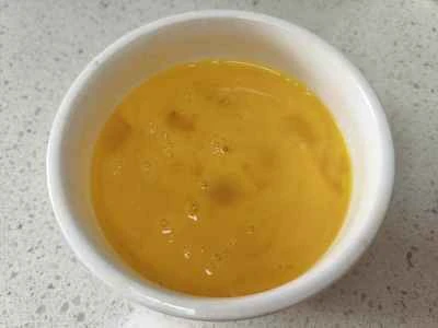 ネギ入りスクランブルエッグの作り方：3