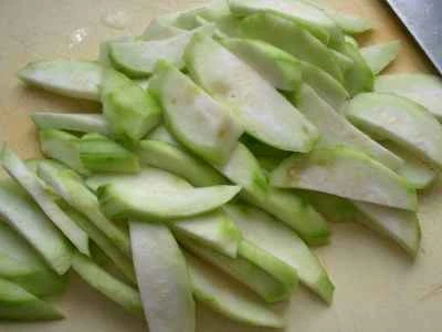 乾燥豆腐とヘチマの炒め物の作り方：3