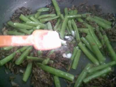 塩漬けカラシナとインゲンの炒め物の作り方：10