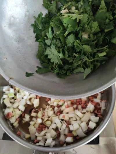 ハルビン風赤ソーセージとネギの炒め物 レシピ手順：7