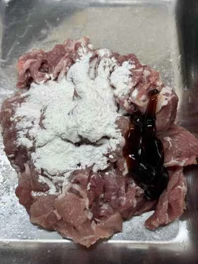 アスパラガス、キクラゲ、豚肉の炒め物の作り方：3