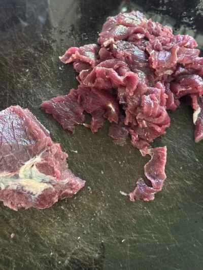 枝豆と豆腐の皮を使った牛肉の煮込みの作り方：1