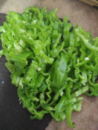 発酵黒豆の唐辛子炒めの作り方：1