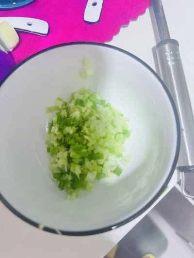 生姜とネギ入り細切りチキンの作り方：2