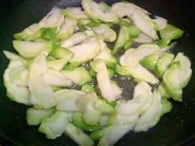 椎茸とベビーチンゲン菜の炒め物の作り方：5