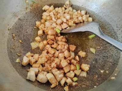 鶏胸肉とさいの目に切った野菜の炒め物の作り方：5