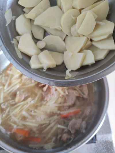 冬筍と豚肉の薄切り炒めの作り方：8