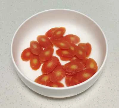 細切り豚肉とニンジン、オクラの炒め物の作り方：3