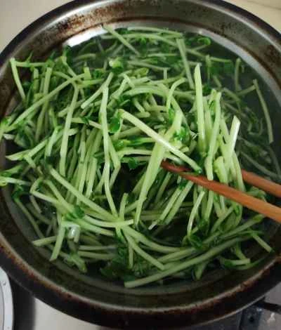 豆苗のスープ煮の作り方：6