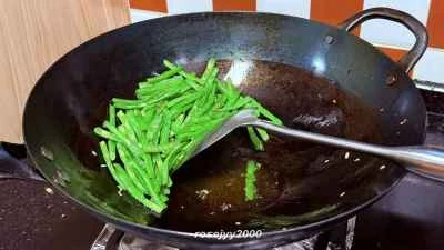 塩漬け豚肉、チリ、インゲン豆の作り方：5