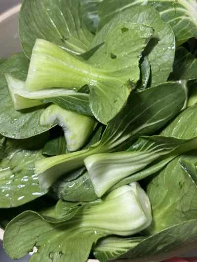 上海白菜と揚げグルテン炒めの作り方：1