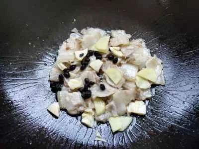 豚バラ肉と赤ピーマンの炒め物の作り方：6