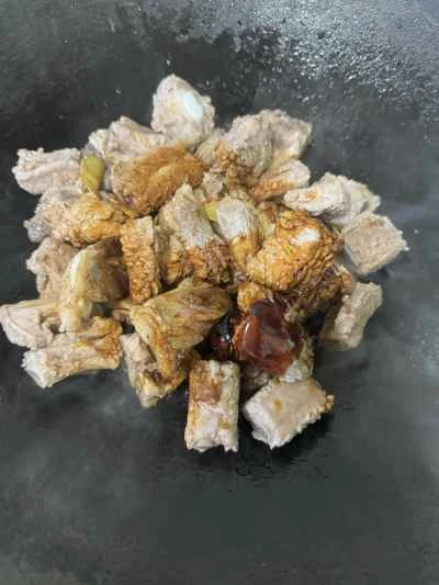 ウズラの卵入り豚スペアリブの煮込みの作り方：5