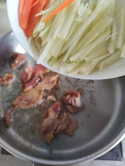 冬筍と豚肉の薄切り炒めの作り方：7