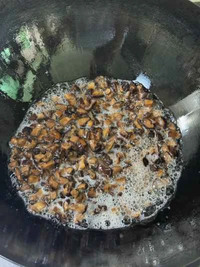 ソース入りライスヌードルロールの作り方：4