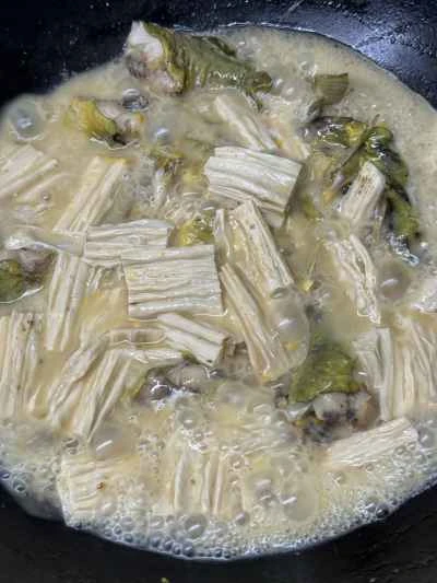 乾燥豆腐入り黄ナマズの煮込みの作り方：9