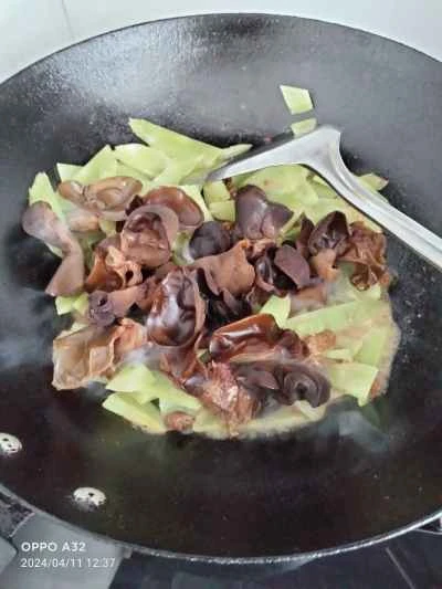 牛肉とたけのこときくらげの炒め物の作り方：6