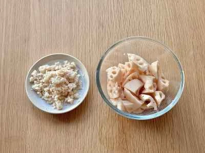 豚バラ肉とレンコンのスープの作り方：2