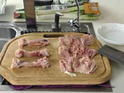 バジルとネギの鶏もも肉レシピ手順：1