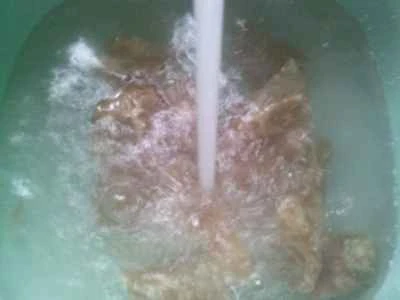 牛肉とネギと豆腐の皮の炒め物の作り方：8