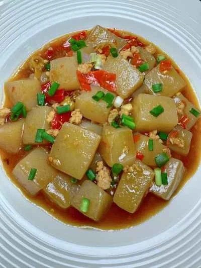 豚ひき肉と刻み唐辛子のこんにゃく炒めのレシピ