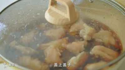 夏の食卓の主役は、酢豚。作り方は以下のとおりです。4