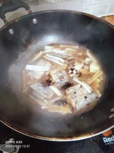 リボンフィッシュの煮込みレシピの手順：3