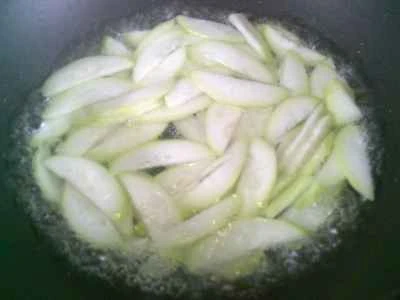 スイカの皮と夜咲きセレウスの炒め物の作り方：8