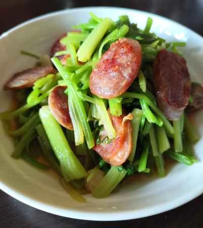 セロリ入り中華ソーセージ炒めの作り方：7