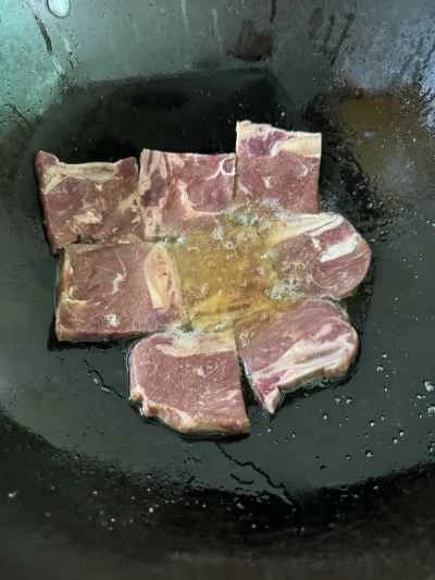 ポテトと黒胡椒のビーフリブの作り方：6