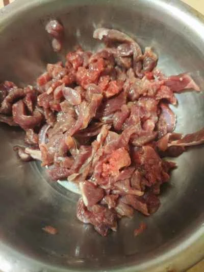 羊肉とネギの炒め物の作り方：1