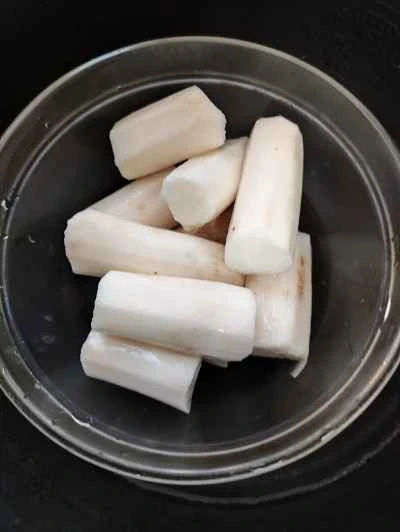 野菜とヤムイモのボールを作る手順：1