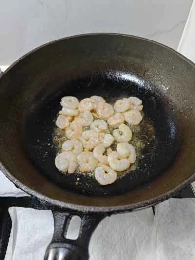 エビとアスパラガスの炒め物の作り方：6