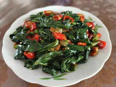 サツマイモの葉と赤唐辛子の炒め物の作り方：8