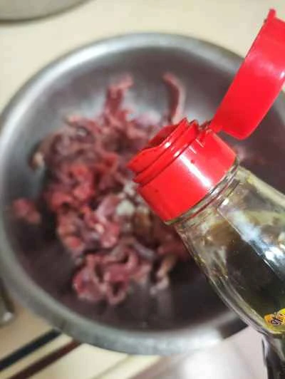 ラム肉のネギ炒めの作り方：2