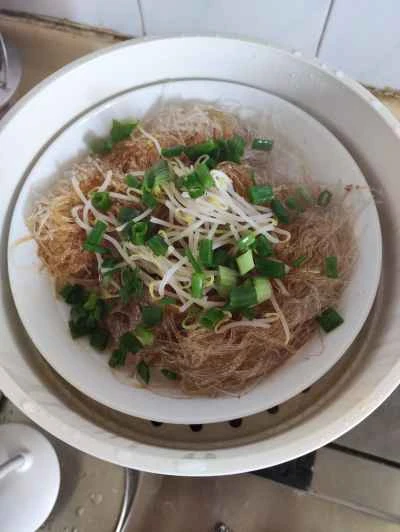 里芋ともやしと春雨の蒸し煮の作り方：6