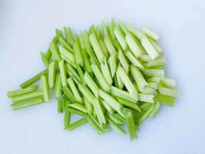 セロリ炒め麺の作り方：3