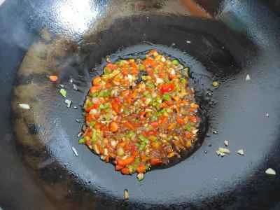 スパイシーな蒸し鴨血のレシピ手順：3