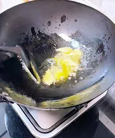 豚の胃袋とチキンのスープを作る手順：4