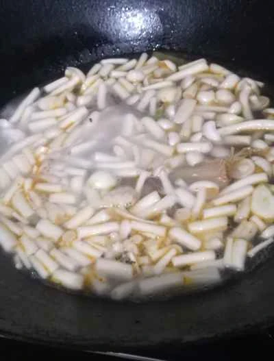 シーフードソースとキノコの豚肉炒めの作り方：5