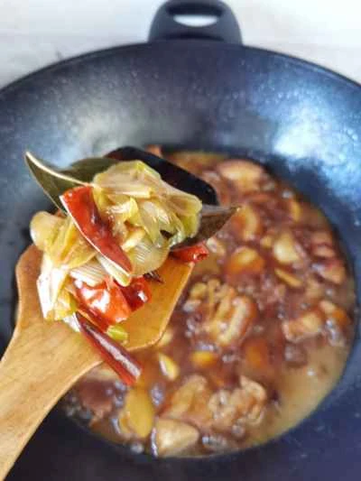 ベビーカボチャ入り豚バラ肉の煮込み レシピ手順：12