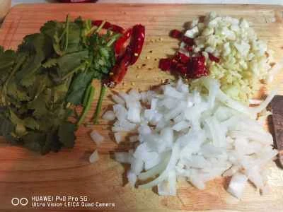 スパイシーなカタツムリ炒めの作り方：2