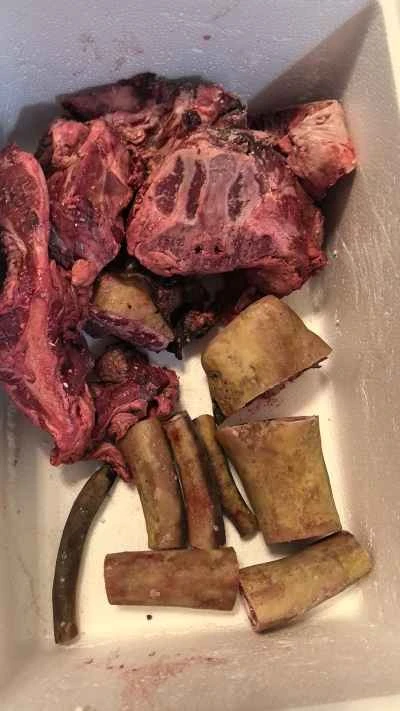 マスタードグリーンの塩漬け牛テール煮込みの作り方：1