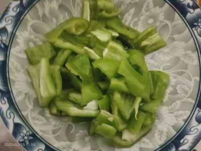 豚肉とピーマンの炒め物の作り方：2