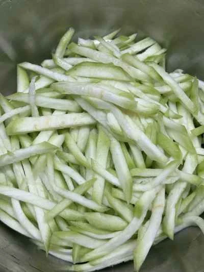 ヘチマと牡蠣のオムレツの作り方：3