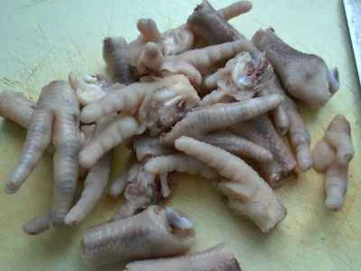 水タケノコと揚げグルテンを使った鶏足の煮込みの作り方：4