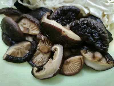 椎茸入り蒸し鶏手羽先レシピ手順：2