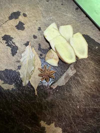 豚スペアリブとライスヌードルの煮込みの作り方：2